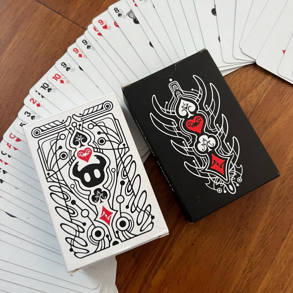 Hollow Knight Standard-Pokerka – Board Game Card Bewertung und Preis